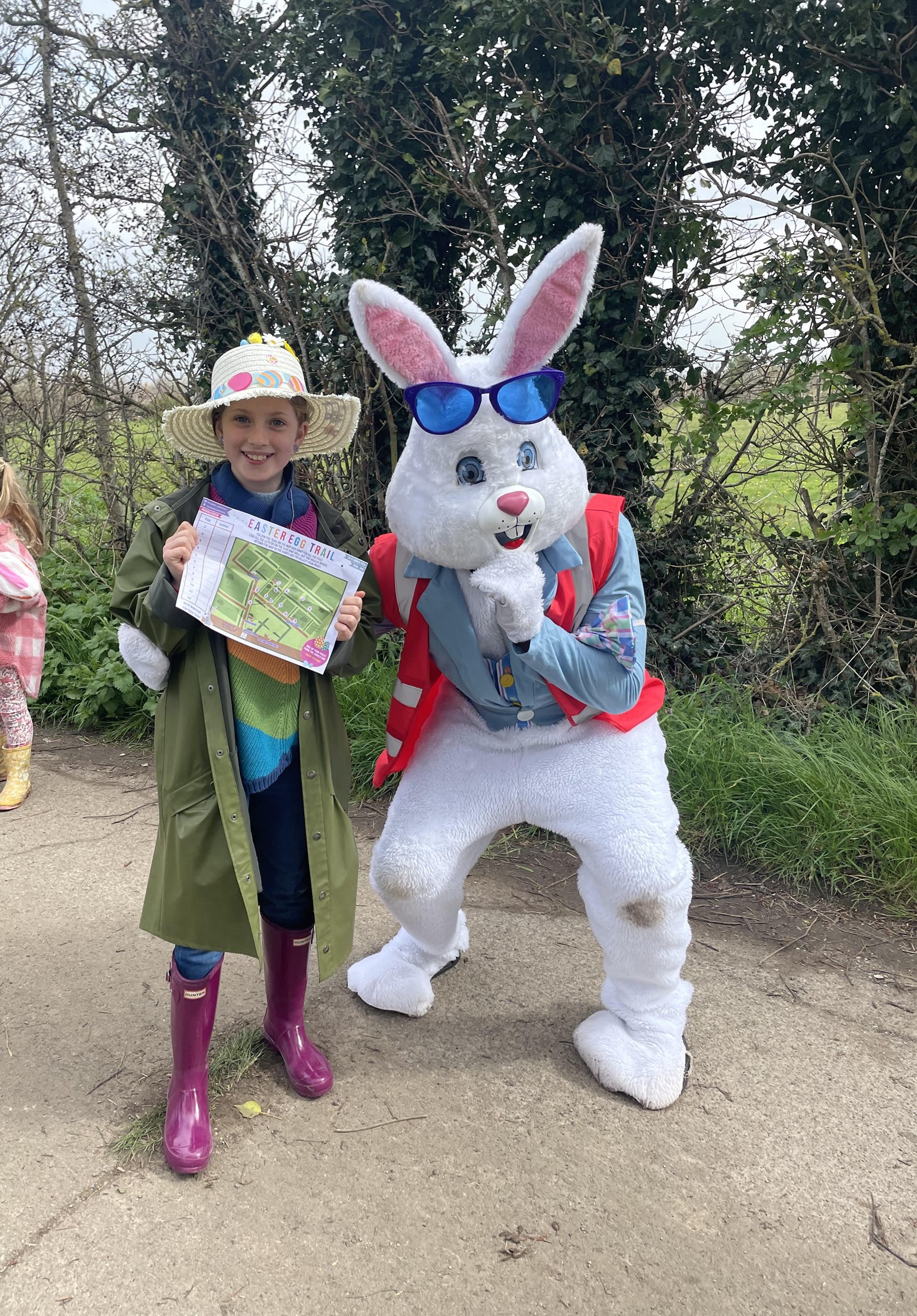 04a106c4-ccc5-4579-8ab2-893fe22a7ce6-girl map bunny.jpg