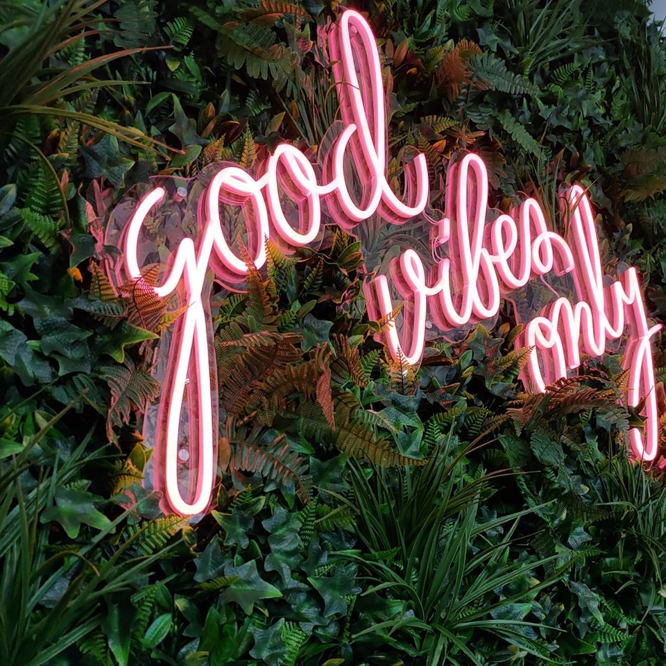 Oad Street Good Vibes Sign