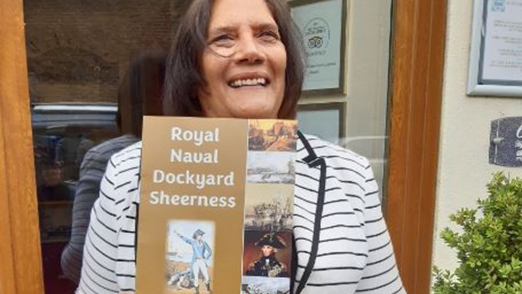 Jenny Holding Book Snip