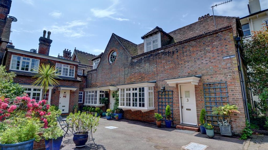 Original Cottages Stable Mews (Feb2022)